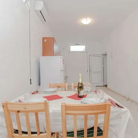 Apartment One-bedroom Put Grande 02